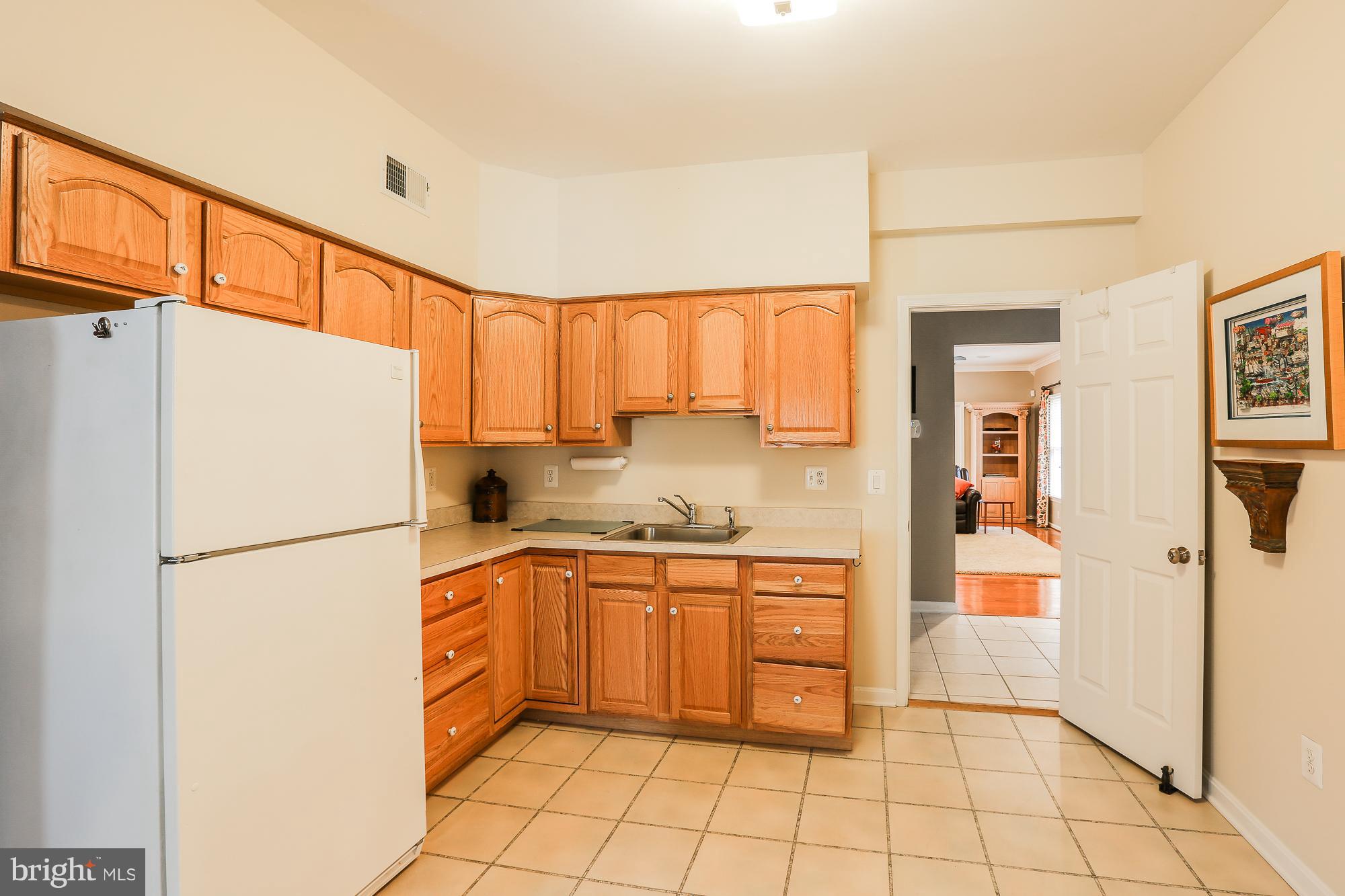 2744 Old Court Road Baltimore, MD 21208 - Photo 21 of 30 In-Law/Au Pair Suite Kitchen