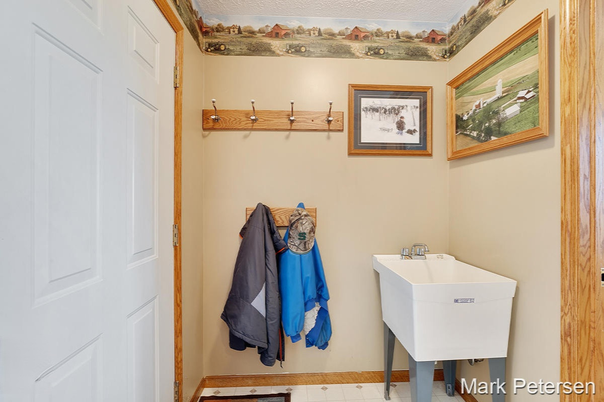 3089 South Lake Road Sidney, MI 48885 - Photo 15 of 34 IMG_1014