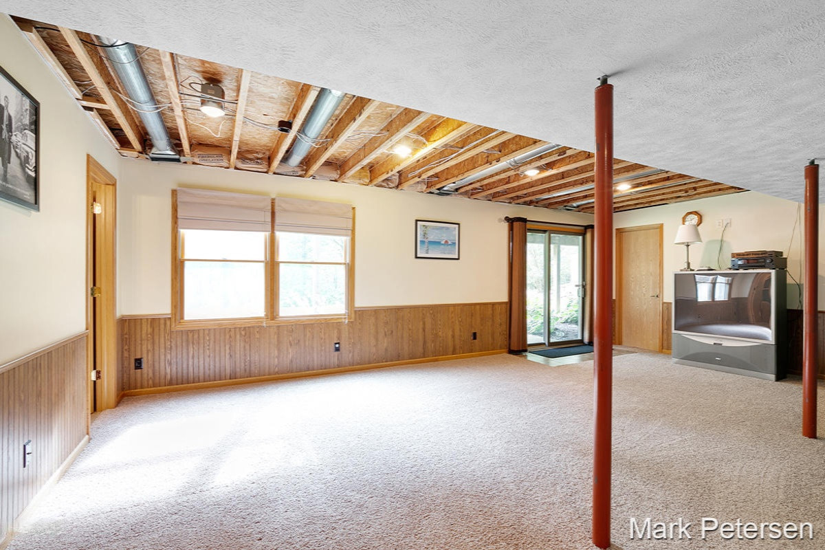 3089 South Lake Road Sidney, MI 48885 - Photo 25 of 34 IMG_1024