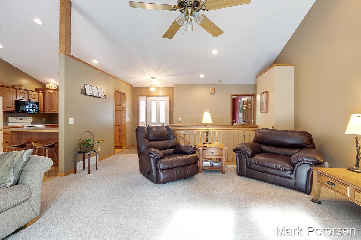 3089 South Lake Road Sidney, MI 48885 - Photo 6 of 34 IMG_1005