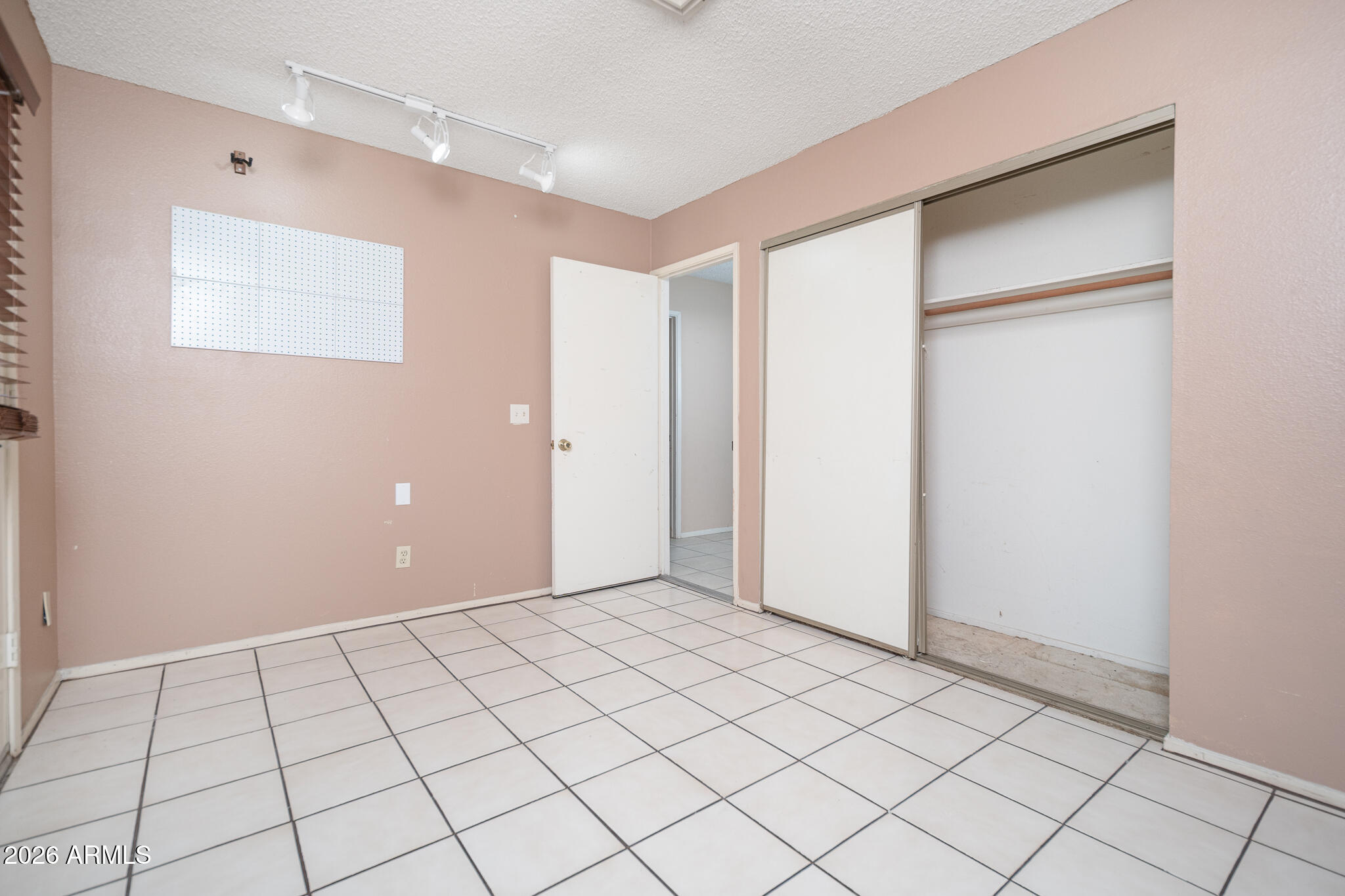 6432 West Grandview Road Glendale, AZ 85306 - Photo 15 of 38