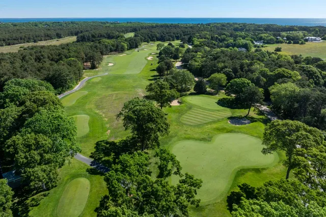 $5,100,000 | 7 Overview Lane, Oak Bluffs, MA 02557