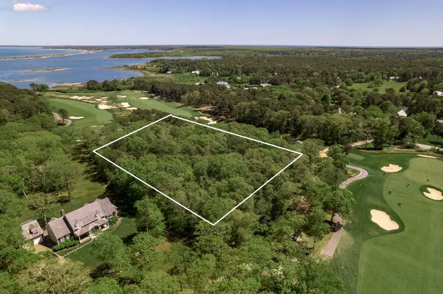 $5,100,000 | 7 Overview Lane, Oak Bluffs, MA 02557