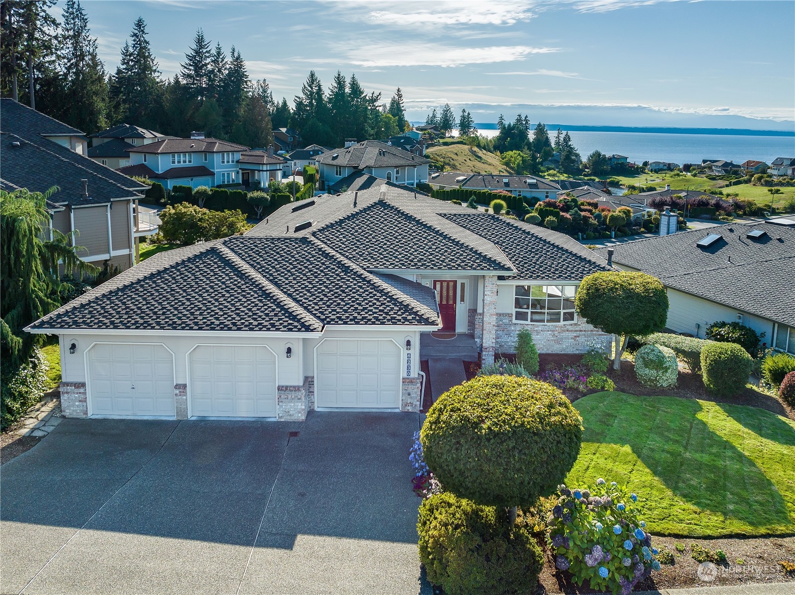 6230 138th Place Southwest Edmonds, WA 98026 - Photo 2 of 40
