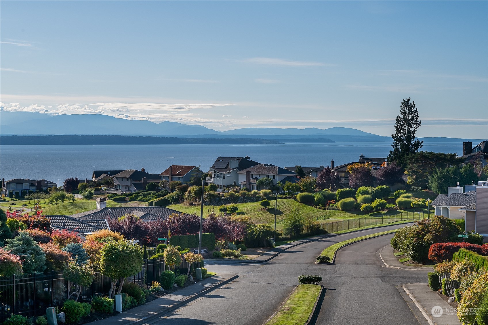 6230 138th Place Southwest Edmonds, WA 98026 - Photo 3 of 40