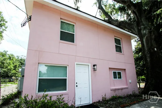 $1,200 | 1904 East 51st Street, Unit A, Savannah, GA 31404