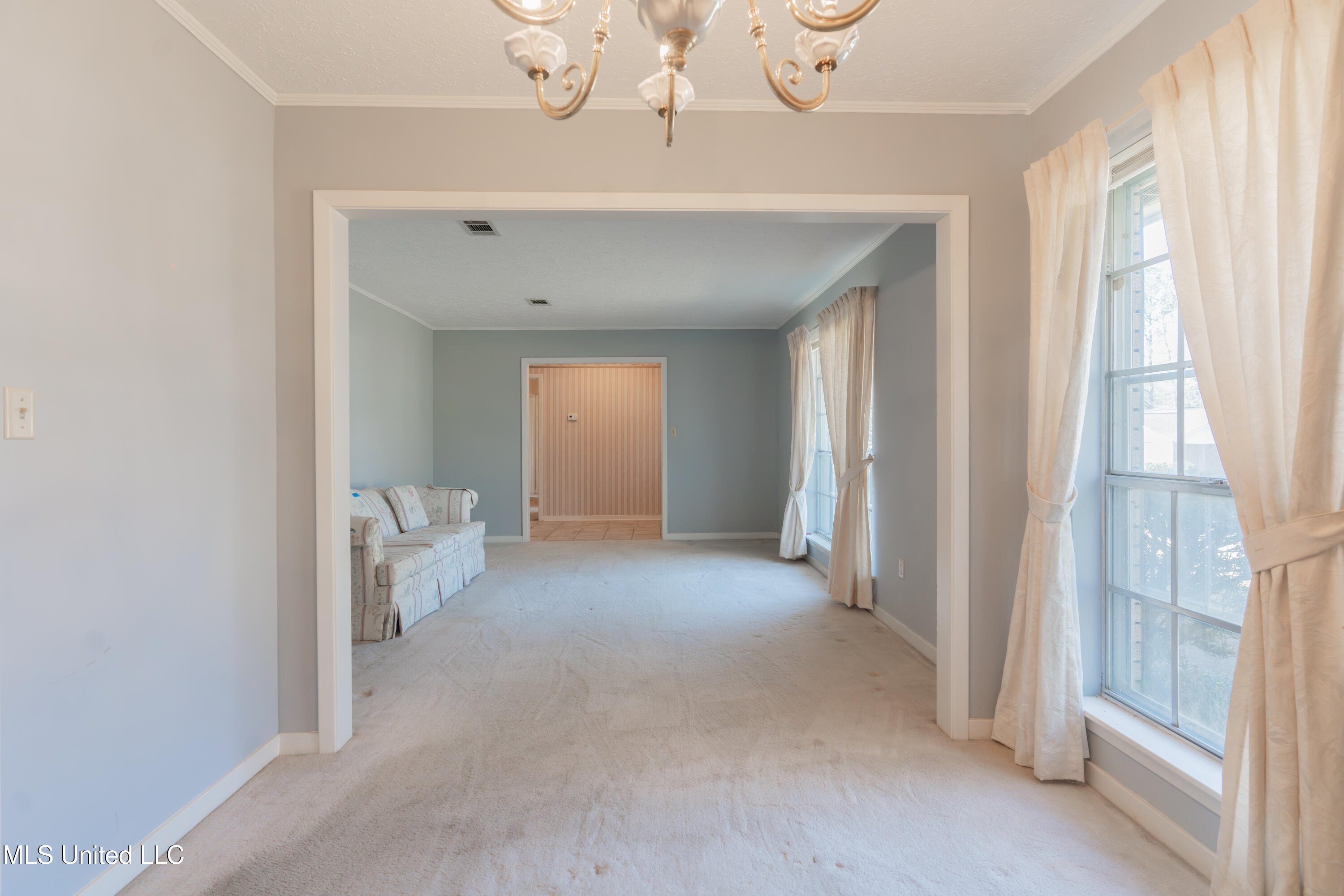 1417 Huntcliff Way Clinton, MS 39056 - Photo 13 of 56 13-DiningRoom