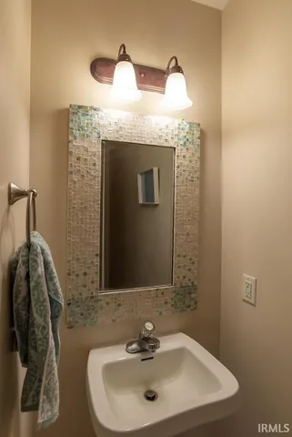 $399,900 | 4816 North Ashcroft Lane, Bloomington, IN 47404