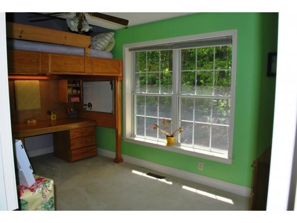 120 Wallace Road Bedford, NH 03110 - Photo 23 of 34