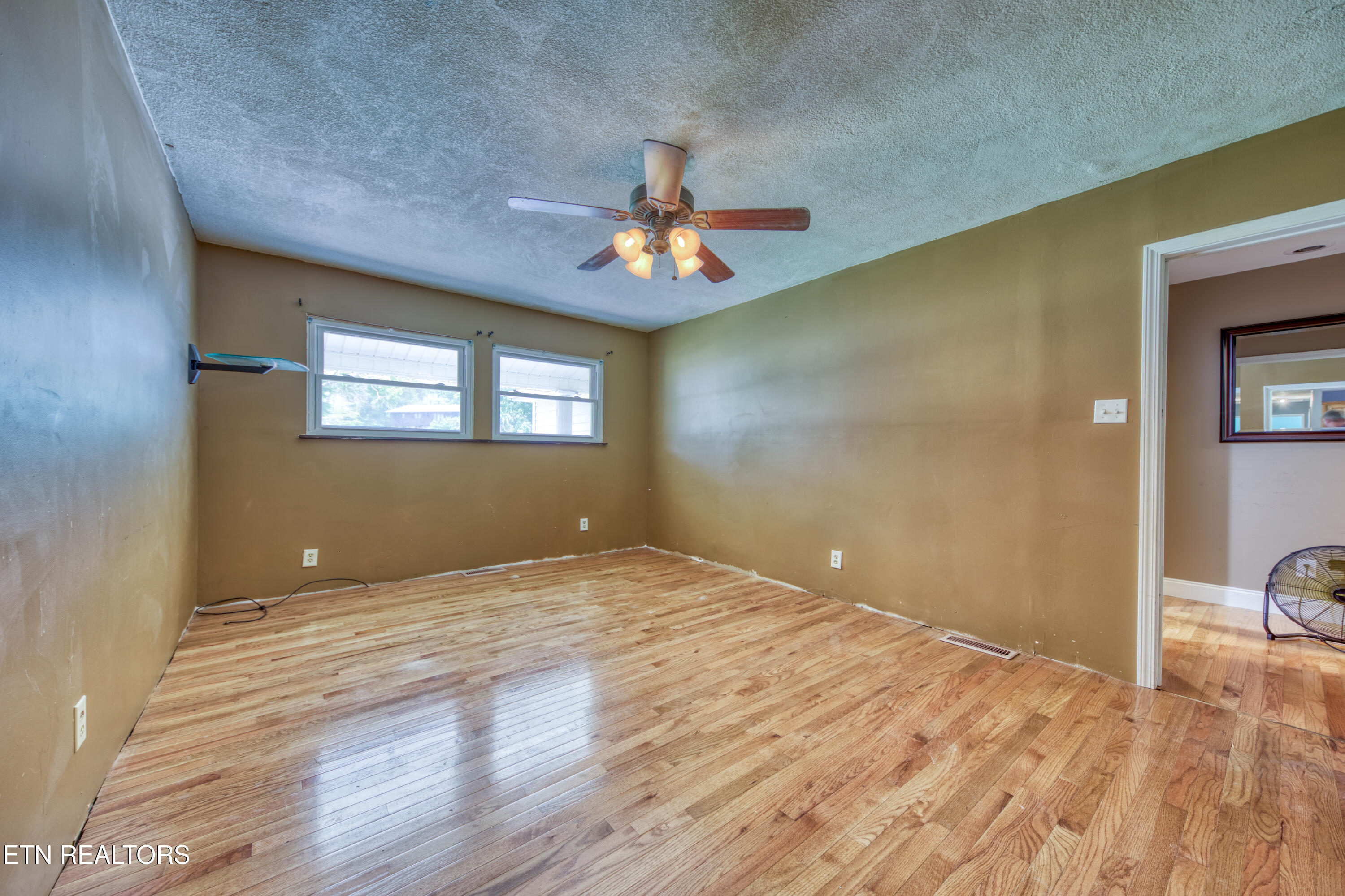 307 Anglers Cove Road Kingston, TN 37763 - Photo 23 of 44 0H3A9588_43_Original