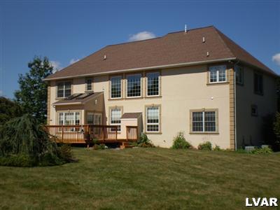 860 Benner Road Allentown, PA 18104 - Photo 2 of 29 rear garden