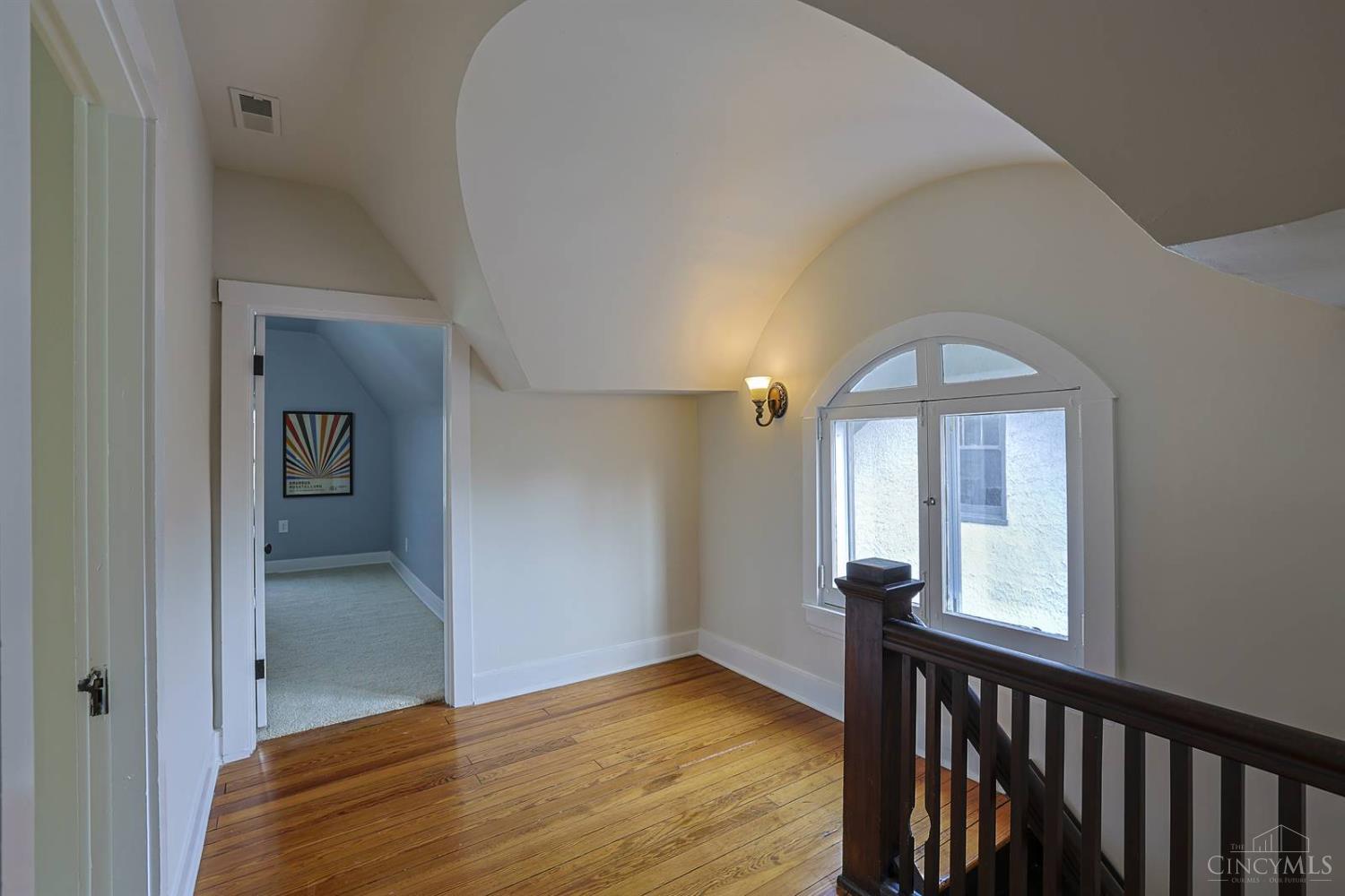 1308 Edwards Road Cincinnati, OH 45208 - Photo 37 of 52
