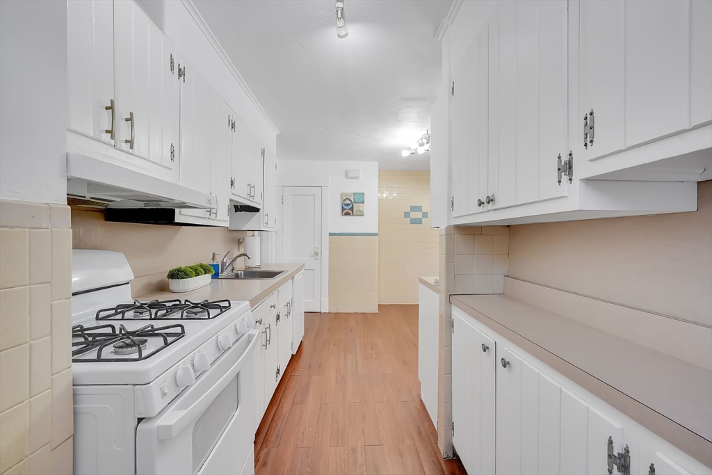 854-856 Sumner Avenue Springfield, MA 01108 - Photo 11 of 40 Gallery Image 11