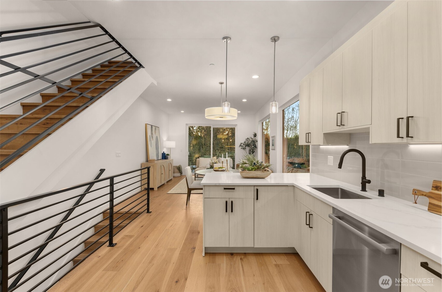 12705 Northeast 144th Street, Unit F Kirkland, WA 98034 - Photo 14 of 29