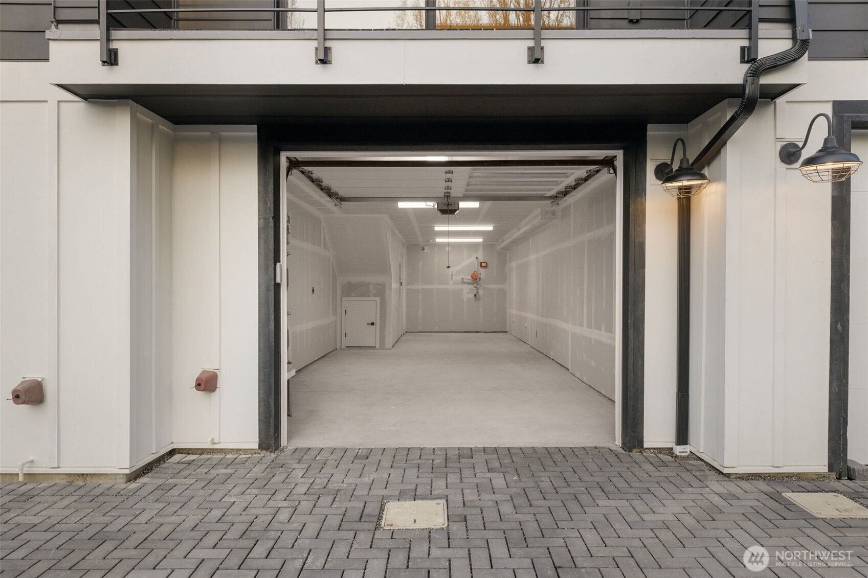 12705 Northeast 144th Street, Unit F Kirkland, WA 98034 - Photo 27 of 29