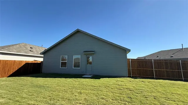 $2,550 | 7701 Rutherford Lane, McKinney, TX 75069