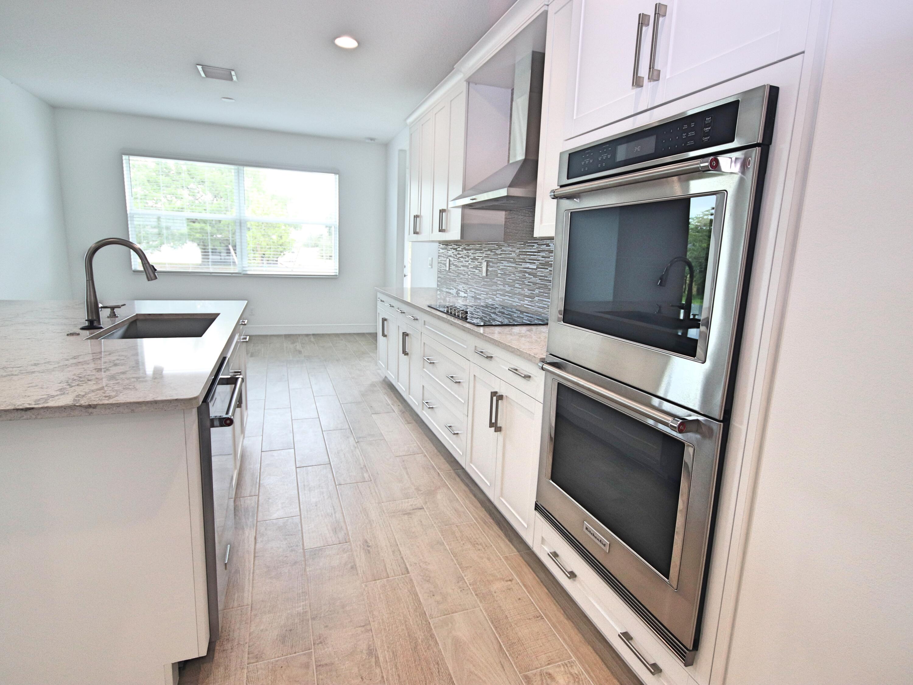 2625 Southwest Fair Isle Road Port St. Lucie, FL 34987 - Photo 11 of 22 IMG_8916