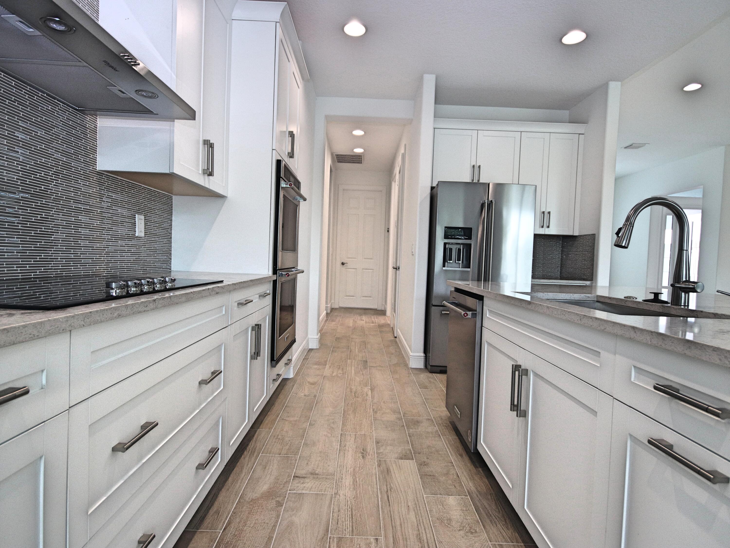 2625 Southwest Fair Isle Road Port St. Lucie, FL 34987 - Photo 12 of 22 IMG_8922