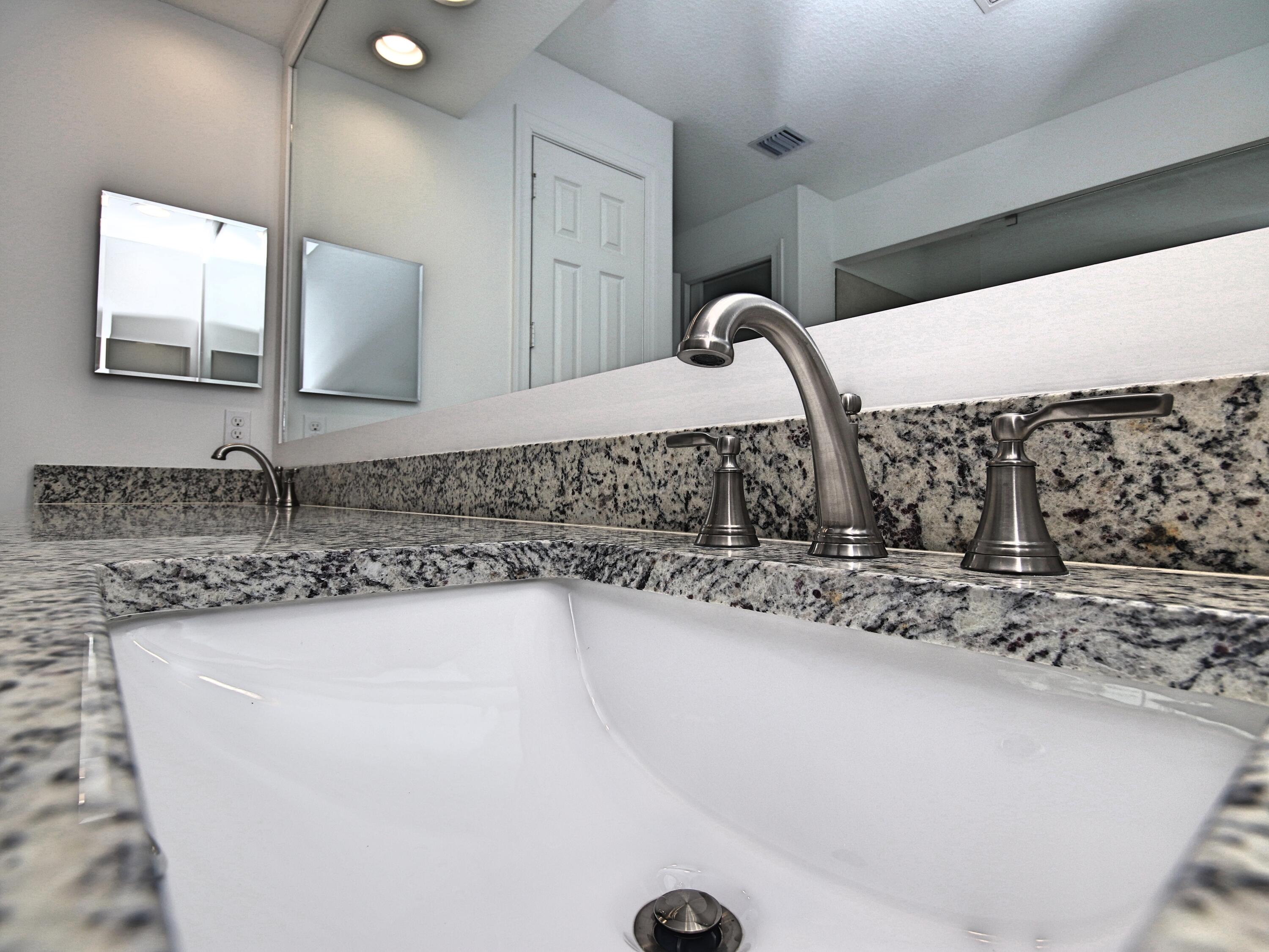 2625 Southwest Fair Isle Road Port St. Lucie, FL 34987 - Photo 19 of 22 IMG_8947