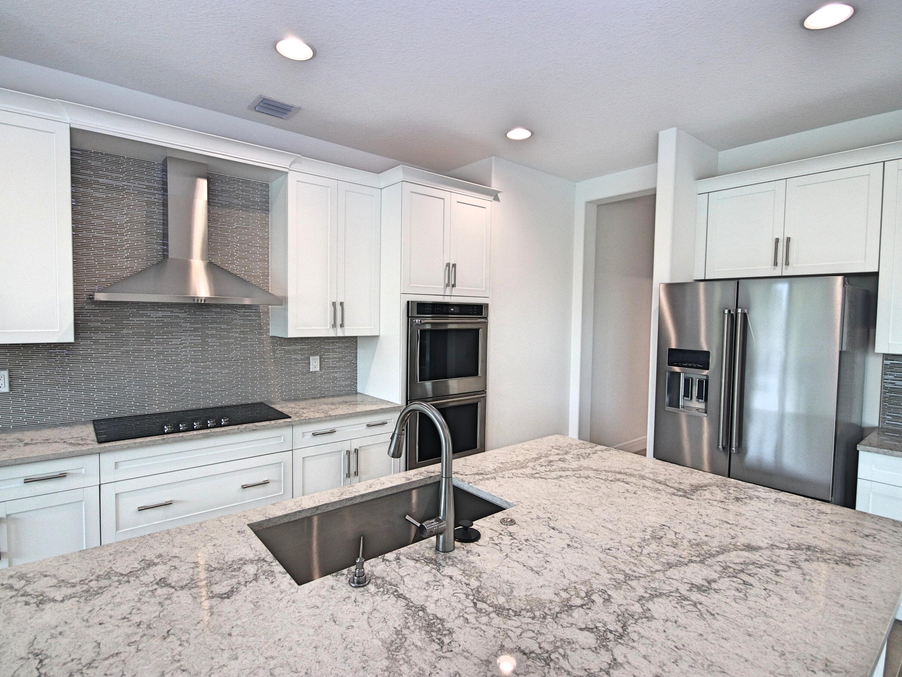 2625 Southwest Fair Isle Road Port St. Lucie, FL 34987 - Photo 8 of 22 IMG_8912