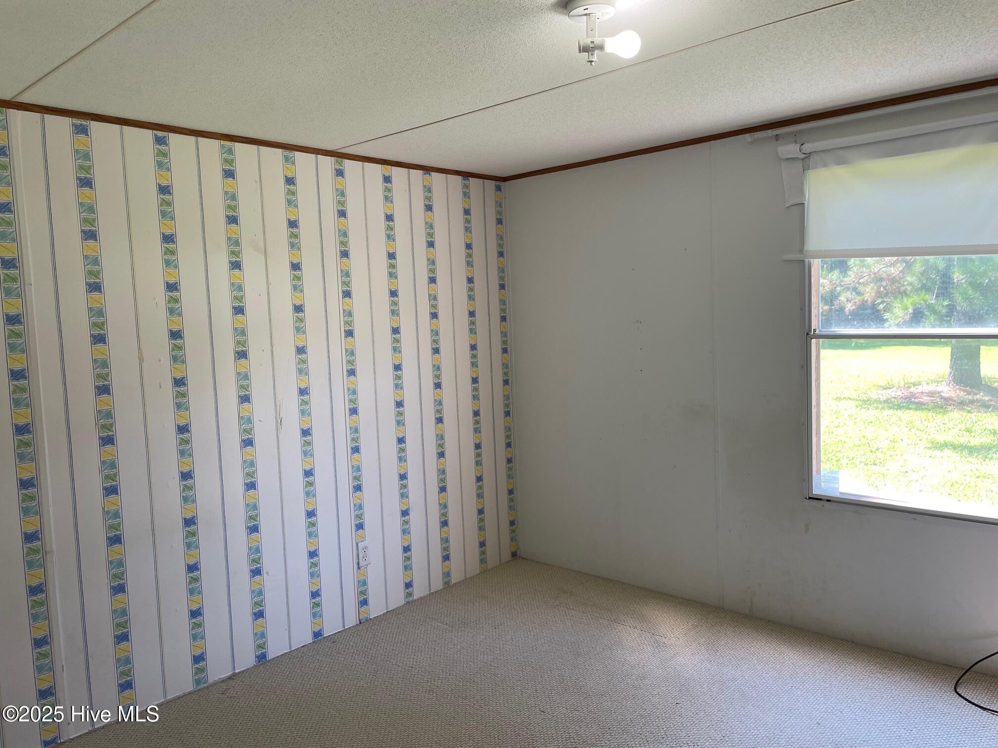 108 Conch Court Gloucester, NC 28528 - Photo 11 of 20 Guest Rm