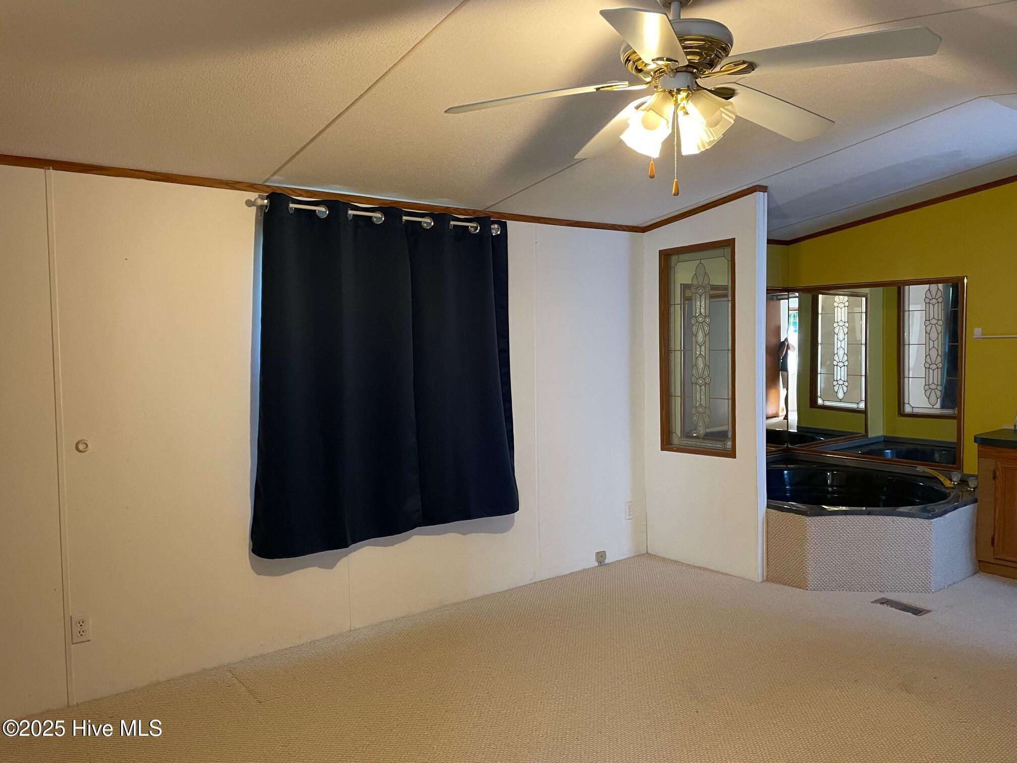 108 Conch Court Gloucester, NC 28528 - Photo 9 of 20 Living Rm