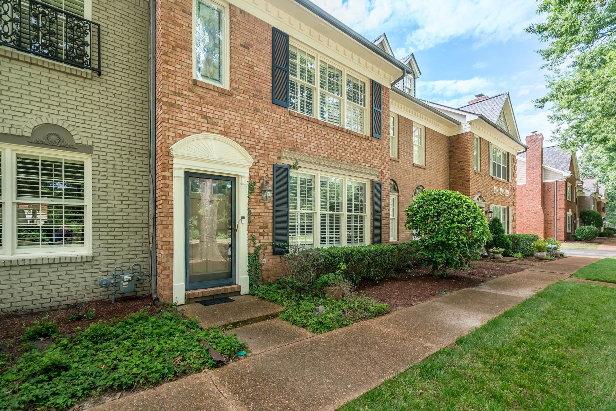 1647 Kimbrough Road, Unit 3 Germantown, TN 38138 - Photo 2 of 25 Gallery Image 2