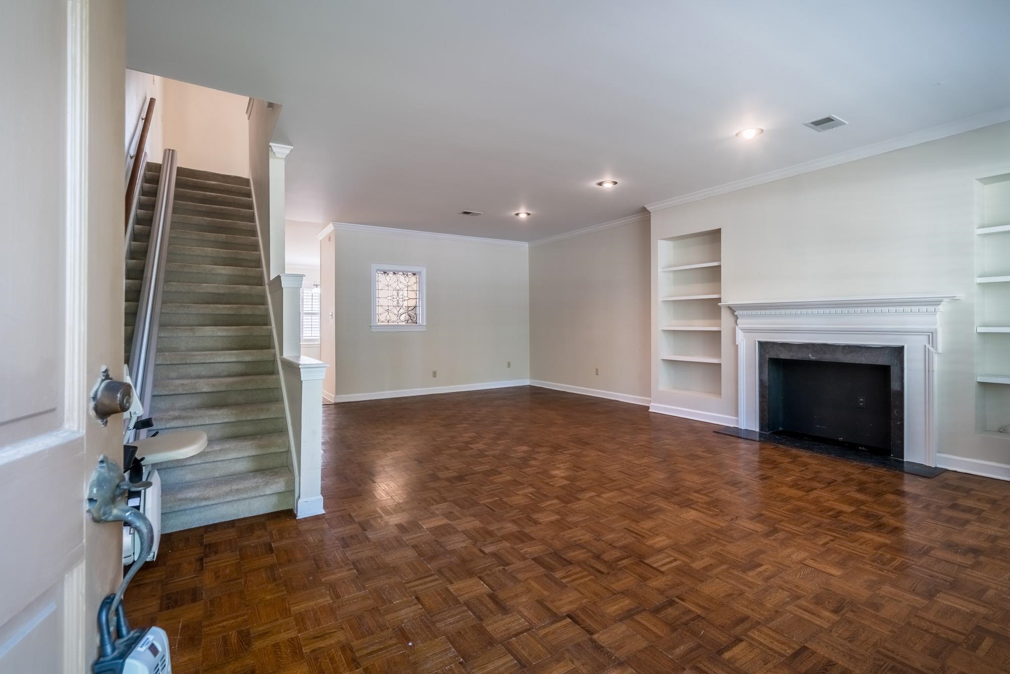 1647 Kimbrough Road, Unit 3 Germantown, TN 38138 - Photo 5 of 25 Gallery Image 5