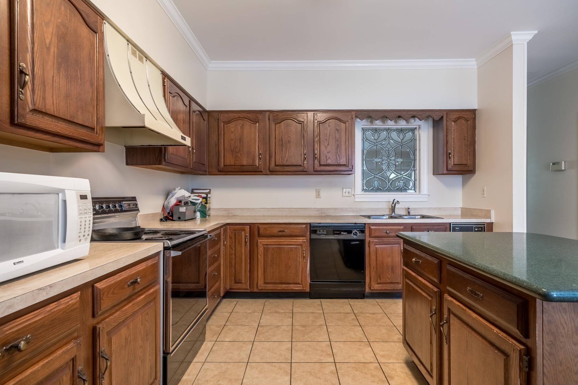 1647 Kimbrough Road, Unit 3 Germantown, TN 38138 - Photo 10 of 25 Gallery Image 10