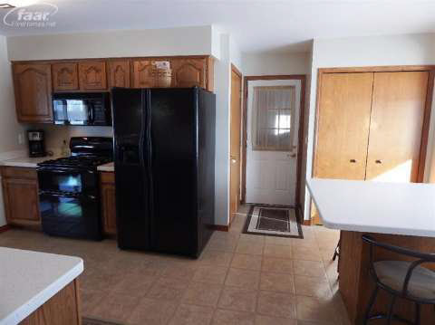 8221 Burpee Road Grand Blanc, MI 48439 - Photo 12 of 27 20394786-11.JPG