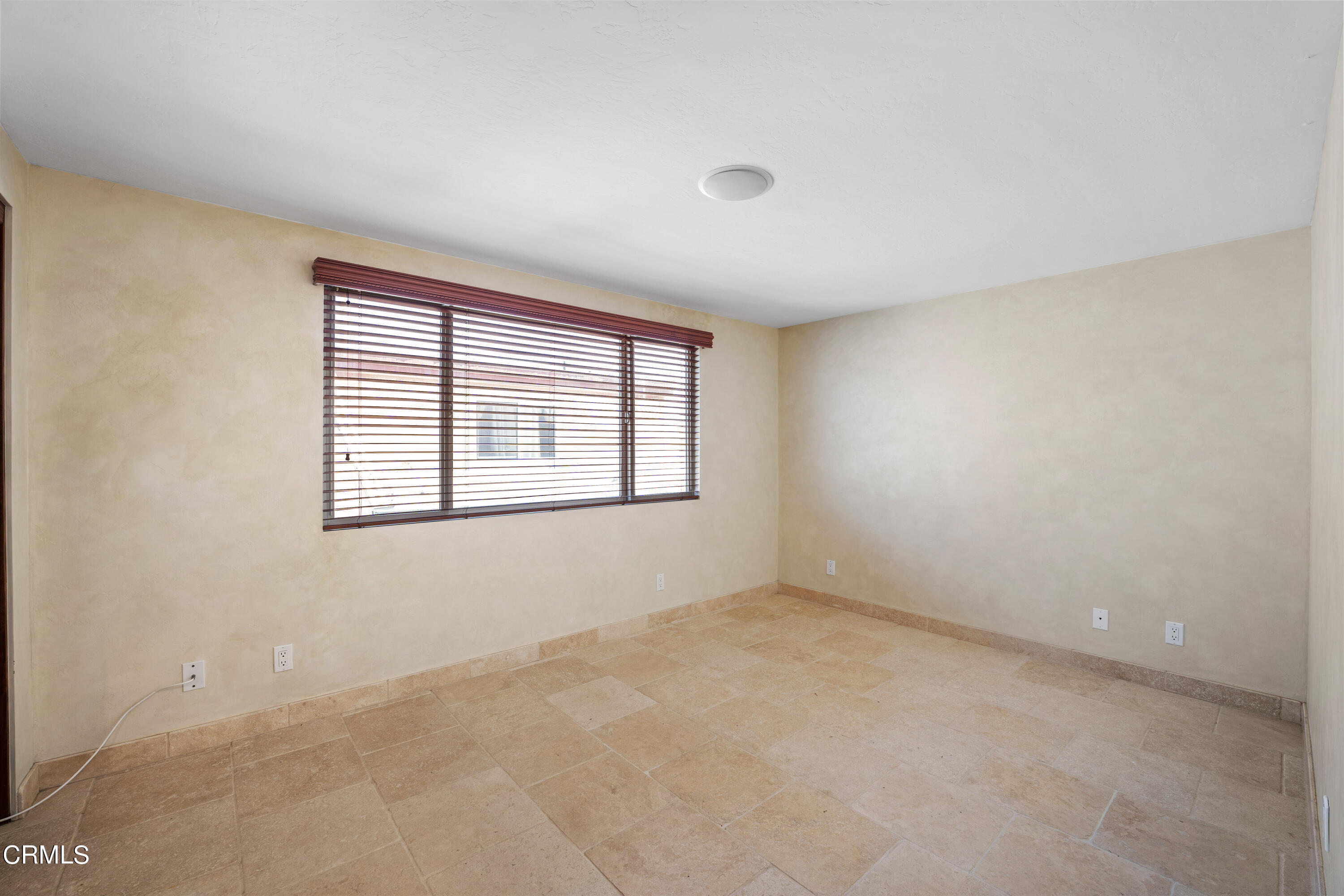 209 Ocean Drive Oxnard, CA 93035 - Photo 36 of 49 an empty room with windows