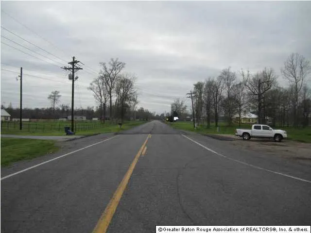 $135,000 | 11324 Rosedale Road, Port Allen, LA 70767