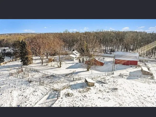 $400,000 | 11851 North Crystal Road, Vestaburg, MI 48891