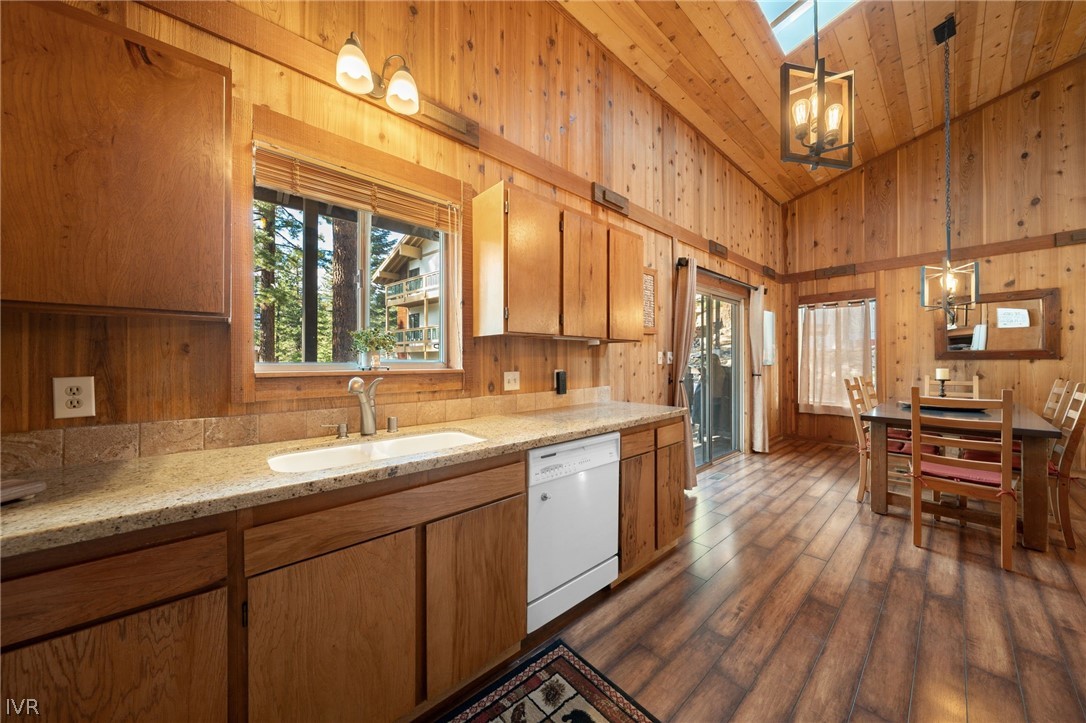 1032 Lucerne Way Incline Village, NV 89451 - Photo 13 of 50 Kitchen