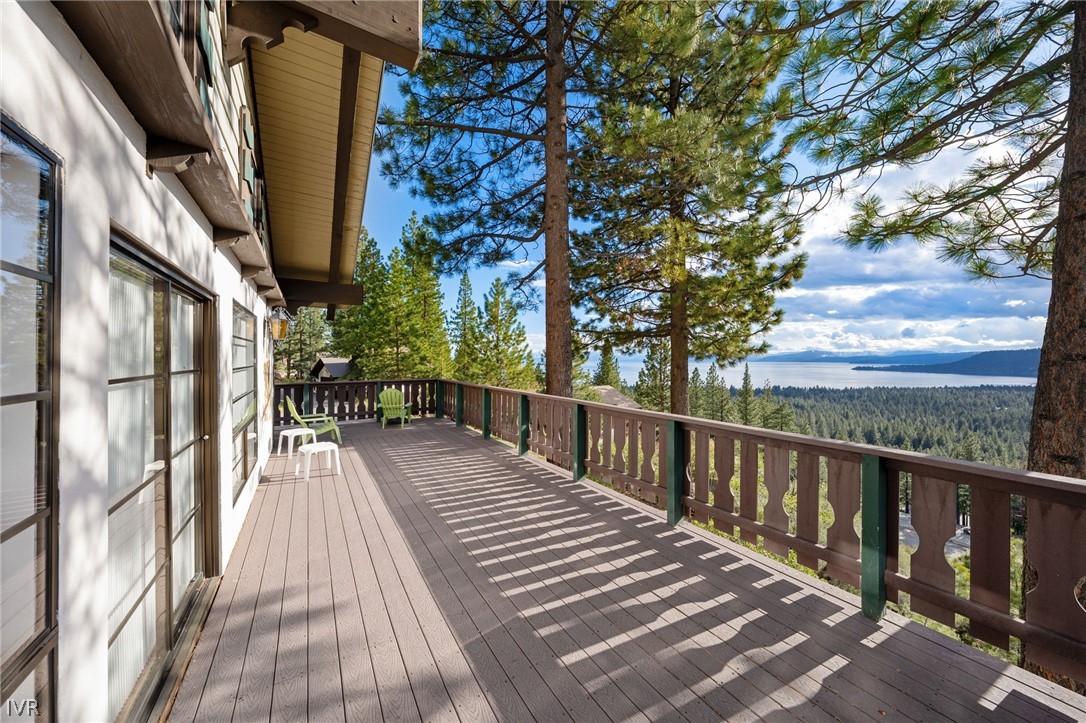 1032 Lucerne Way Incline Village, NV 89451 - Photo 40 of 50 Upstairs Deck Area
