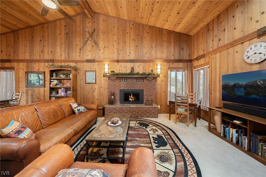 1032 Lucerne Way Incline Village, NV 89451 - Photo 6 of 50 Living Room/Great Room/Gas Fireplace