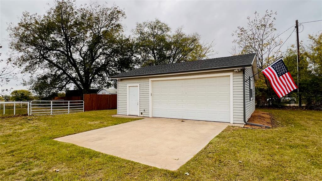 7301 Fishtrap Road Cross Roads, TX 76227 - Photo 4 of 40 a view of outdoor space and yard