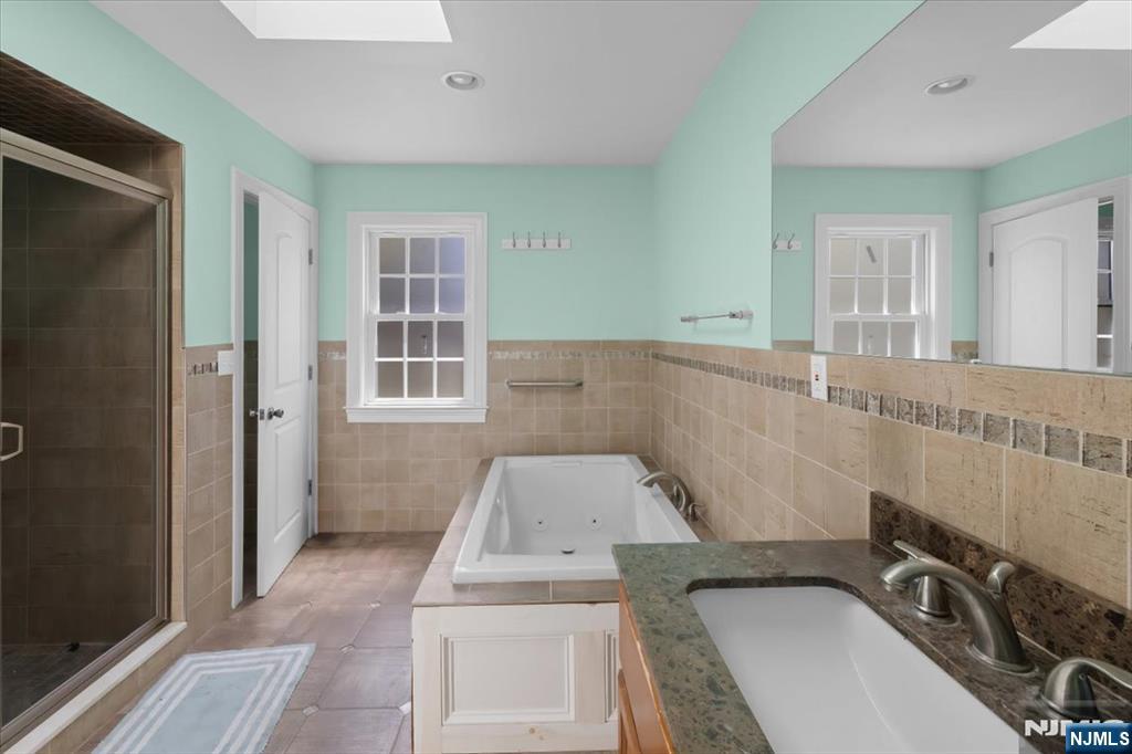 35 East Ridgewood Avenue Paramus, NJ 07652 - Photo 18 of 33