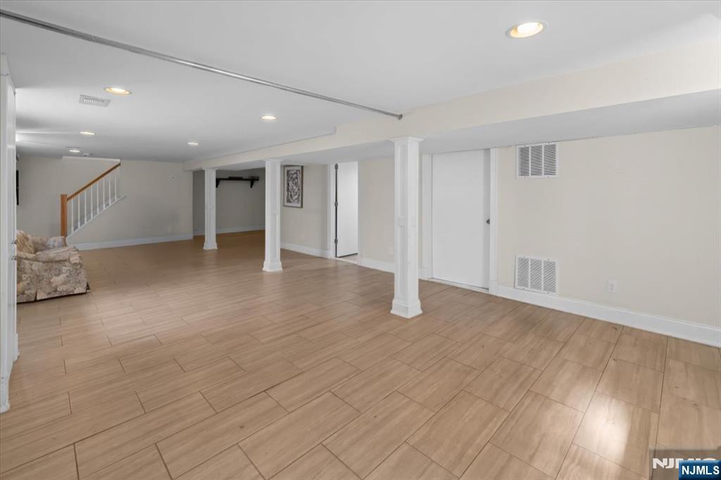 35 East Ridgewood Avenue Paramus, NJ 07652 - Photo 24 of 33