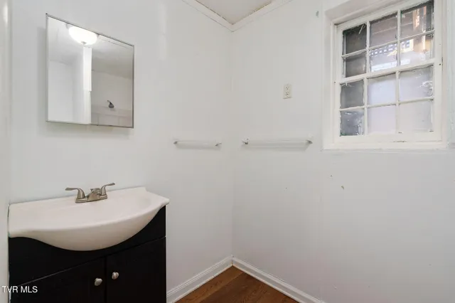 $630,000 | 4033 Harbor Chapel Road, Unit 1, Kingsport, TN 37664