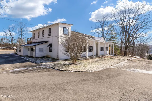 $630,000 | 4033 Harbor Chapel Road, Unit 1, Kingsport, TN 37664