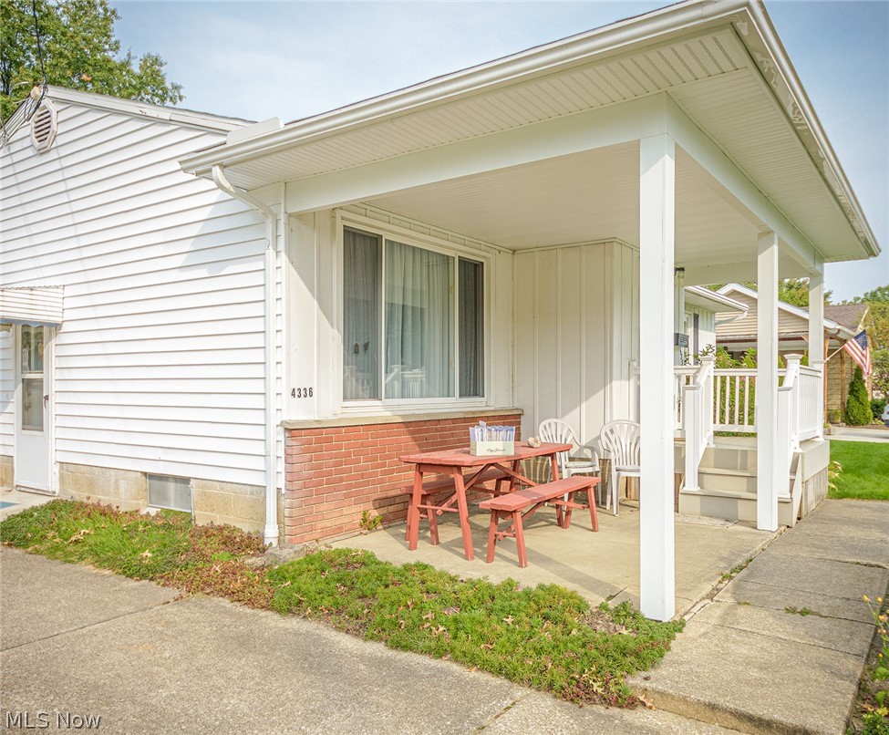 4336 Maplepark Road Stow, OH 44224 - Photo 1 of 6