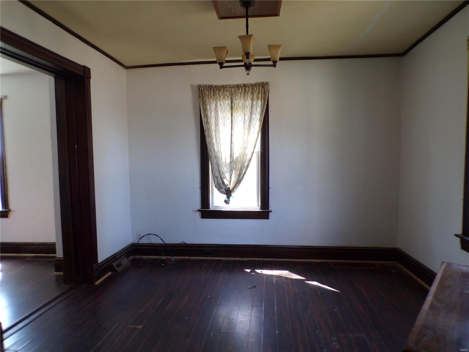 1106 Scheel Street Belleville, IL 62221 - Photo 3 of 11 Gallery Image 3