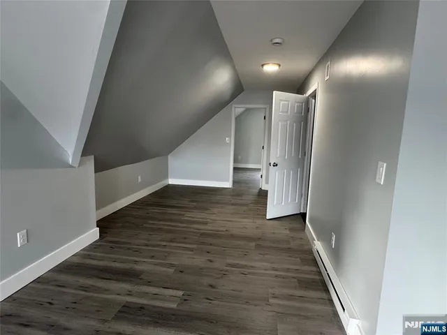 $2,500 | 327 North Maple Avenue, Unit 3, East Orange, NJ 07017