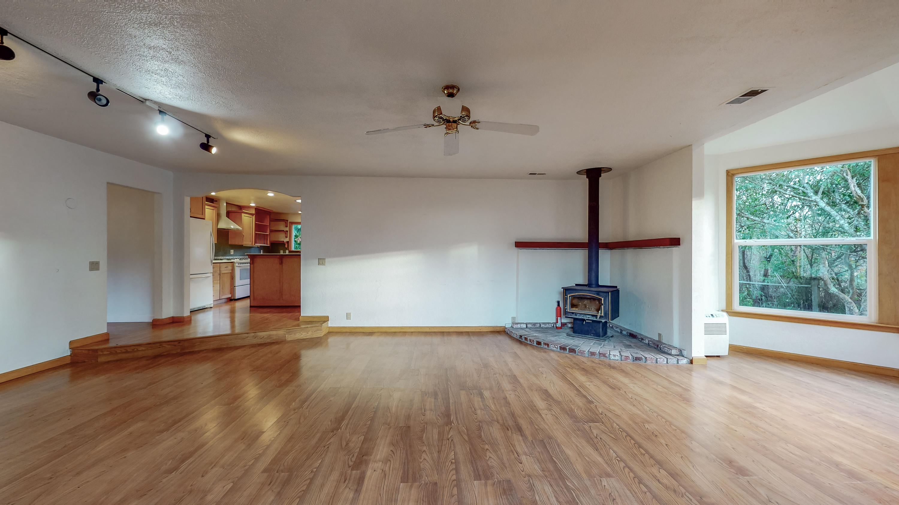 52 Redmond Road Eureka, CA 95503 - Photo 8 of 65 52 Redmond Road-107