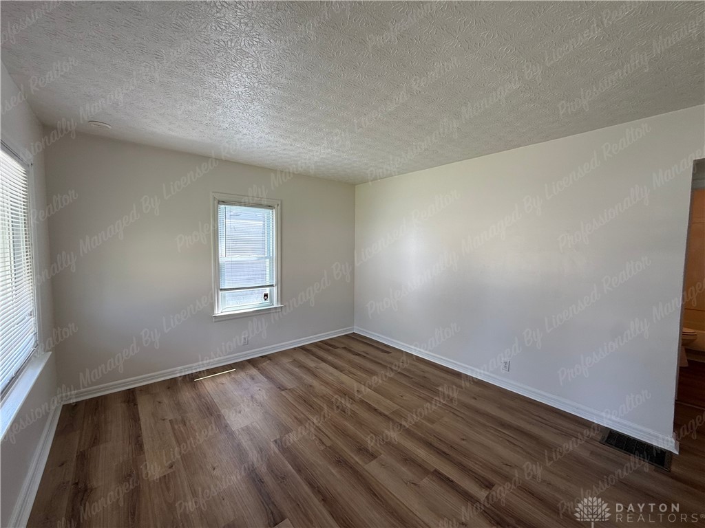 1261 Malden Avenue Springfield, OH 45504 - Photo 3 of 25