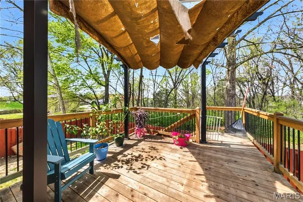 $340,000 | 118 Walnut Hill Drive, St. Charles, MO 63304