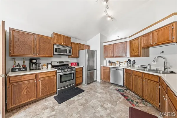 $340,000 | 118 Walnut Hill Drive, St. Charles, MO 63304