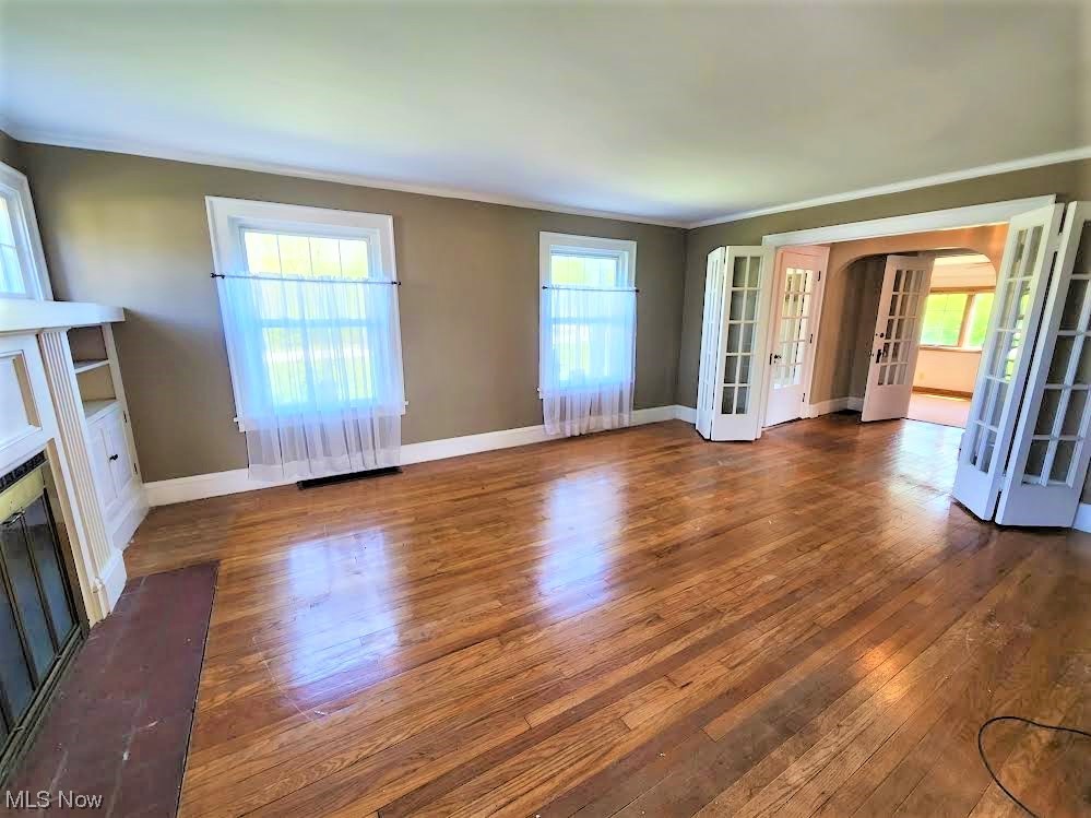 3030 Worrell Road Willoughby, OH 44094 - Photo 10 of 35 Gleaming Floors & Folding French Doors!