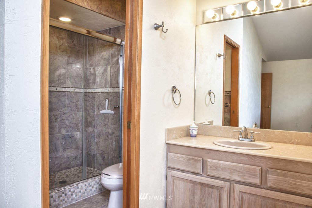 631 South Point Road Port Ludlow, WA 98365 - Photo 11 of 20 Gallery Image 11